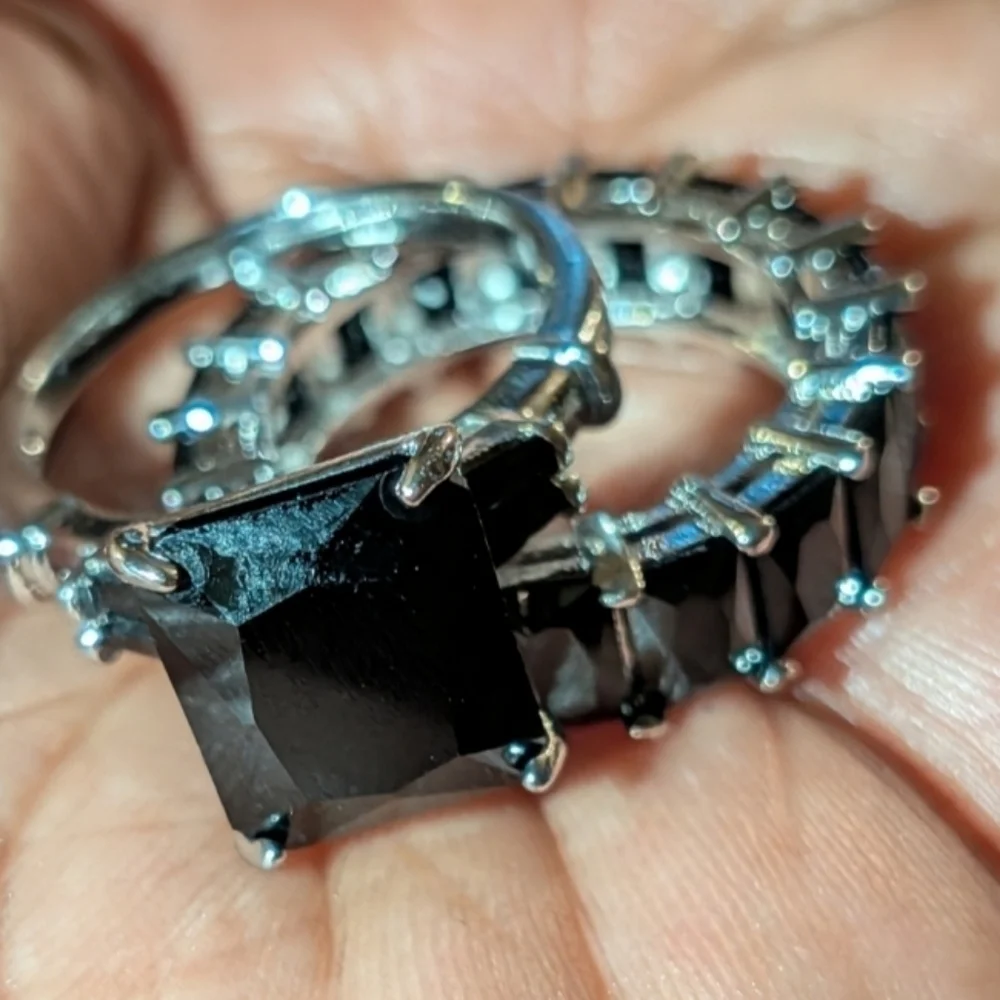 Elegant Black Stone Ring Set Sz 9